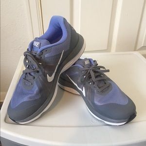 Nike Dual Fusion X2 Sneakers